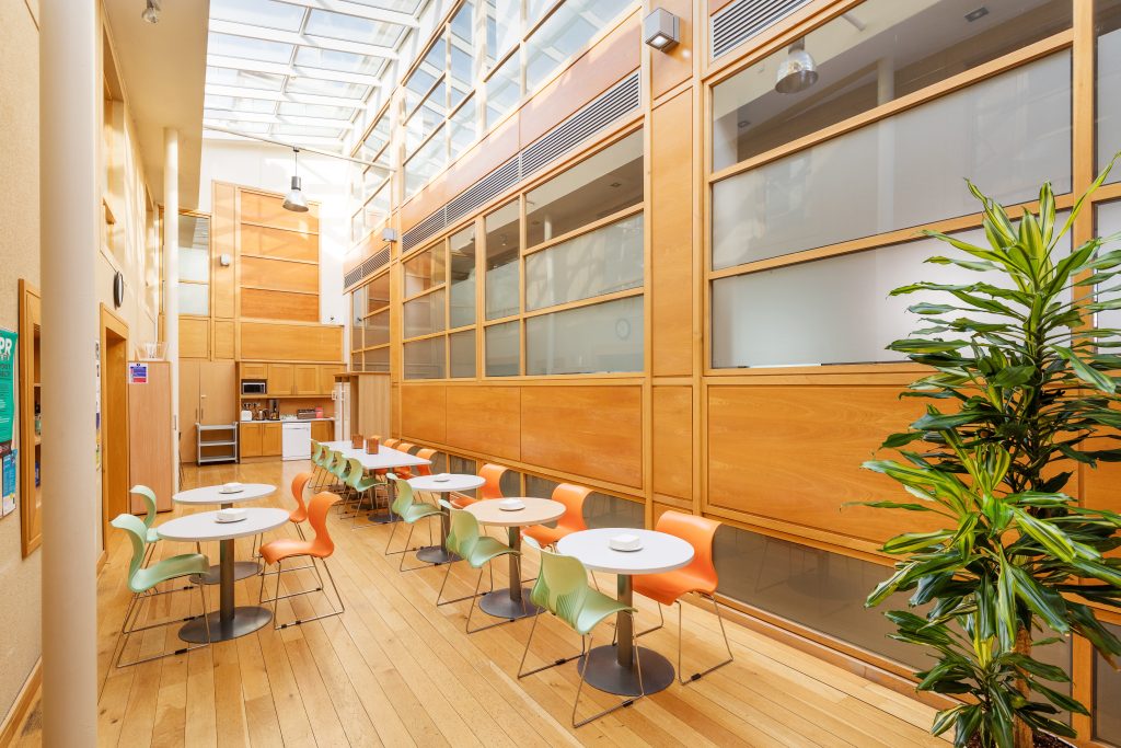 156 Pembroke Road, Ballsbridge, Dublin 4 - bright, modern offices to let