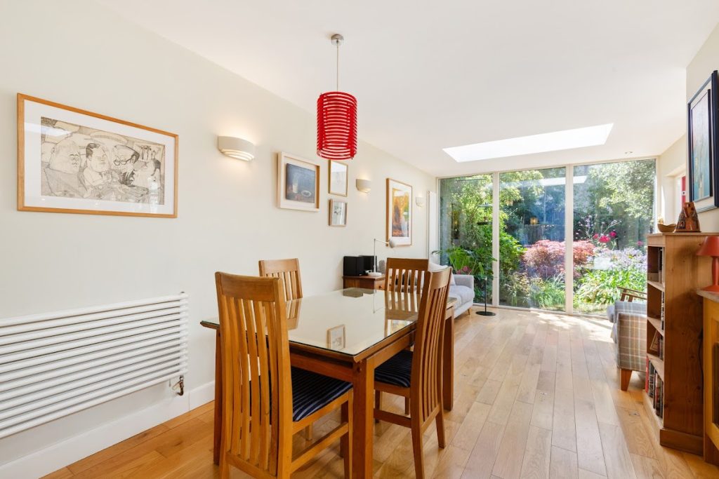 59 Herbert Lane Dublin 2 house for sale - dining room