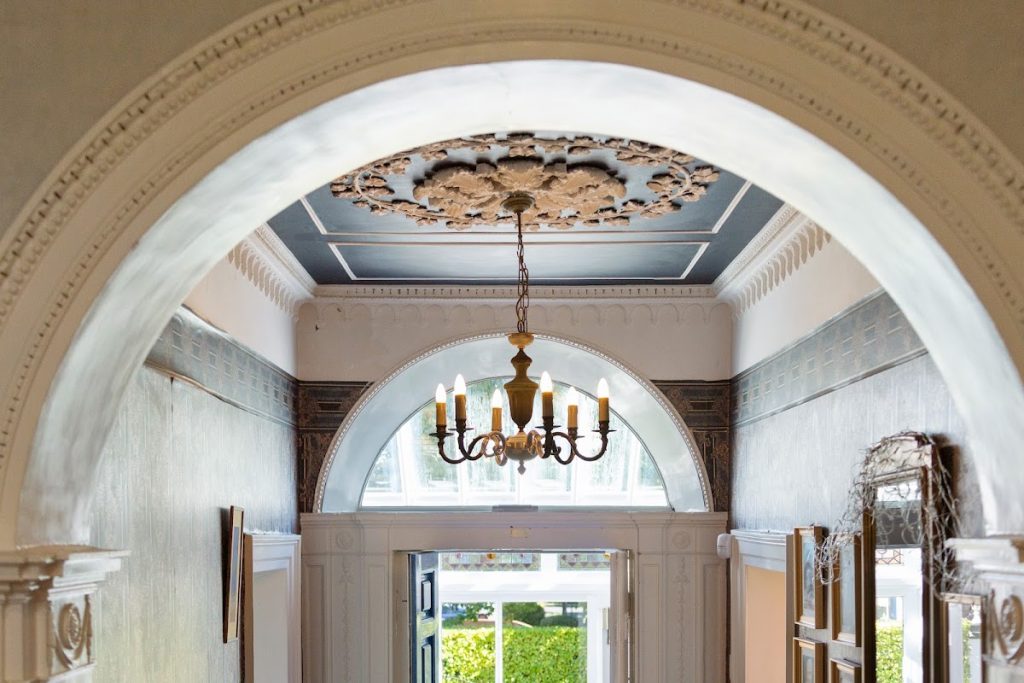 South Hill House, Merrion Park, Booterstown, Blackrock, Co. Dublin - arch with chandelier