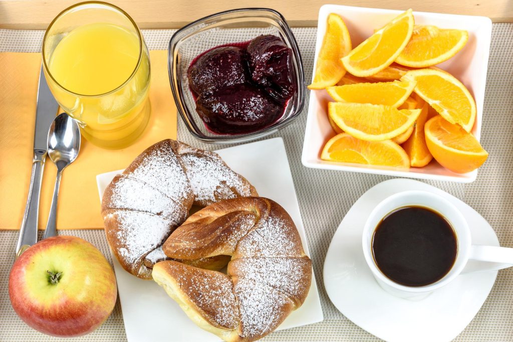 things to buy for a house - breakfast tray