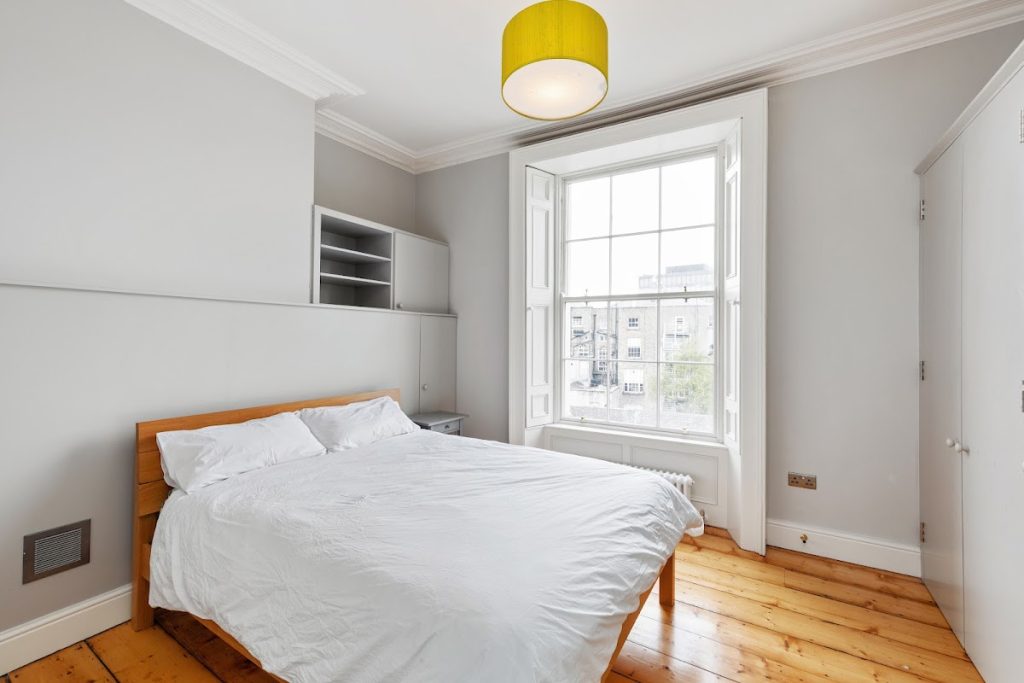 10 Herbert Place, Dublin 2,Investment , 3 apartments , original detailing and cornicing
