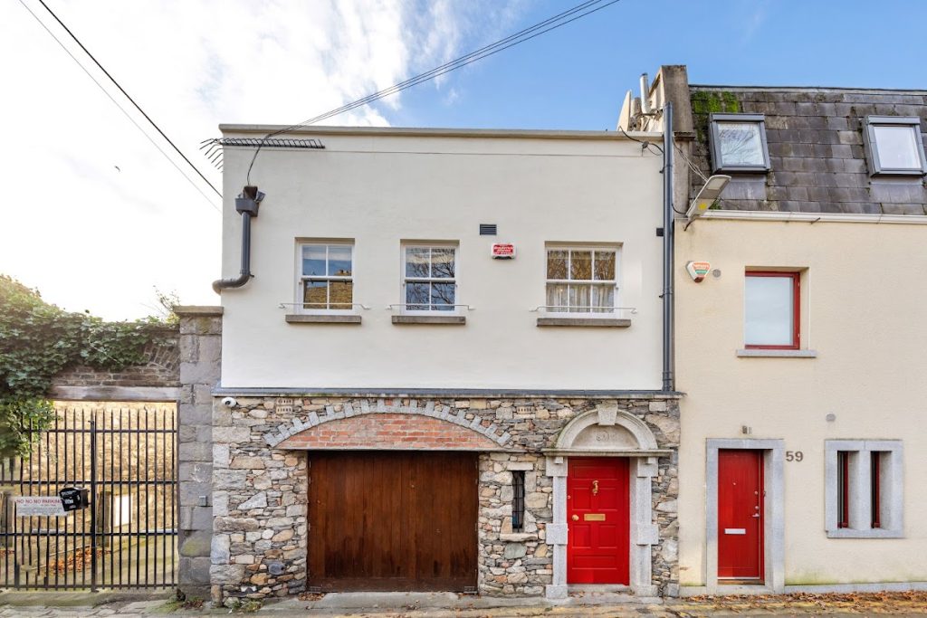 The allure of Dublin mews houses - In the 20th century mews were repurposed into residential dwellings.
