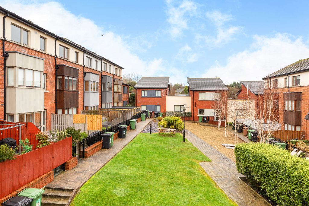 11 The Rise, Carrickmines Manor, Carrickmines, Dublin 18