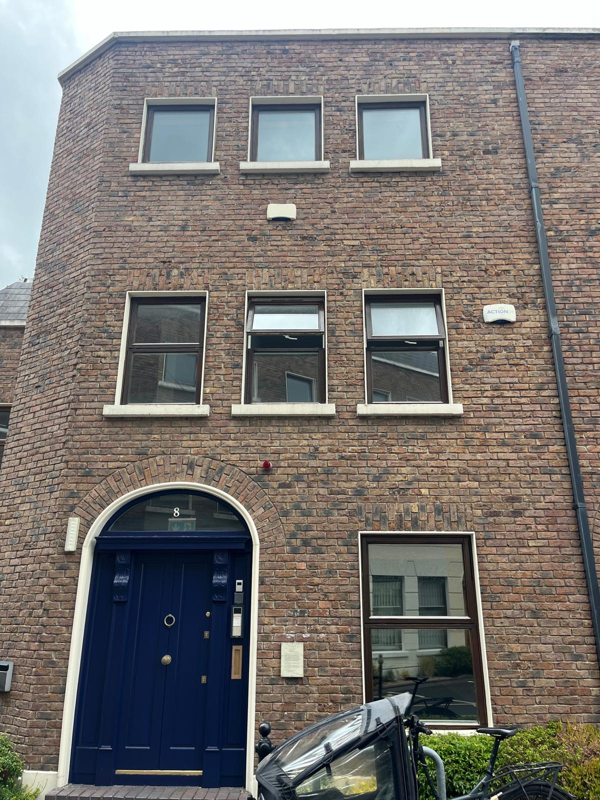 8 Windsor Place, Pembroke Street Lower, Dublin 2, D02 XE04