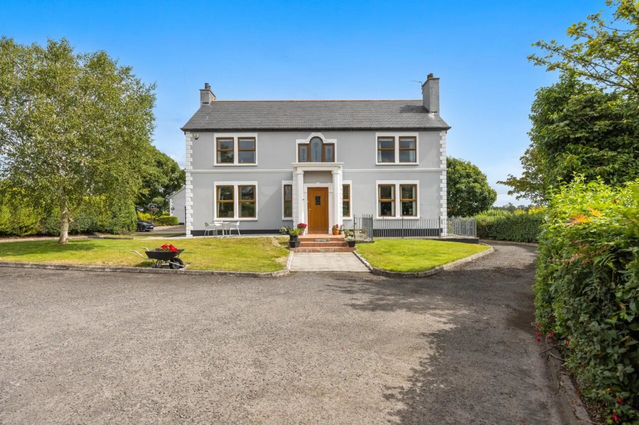 103 Belfast Road – House With Land, Saintfield, County Down, BT24 7HE