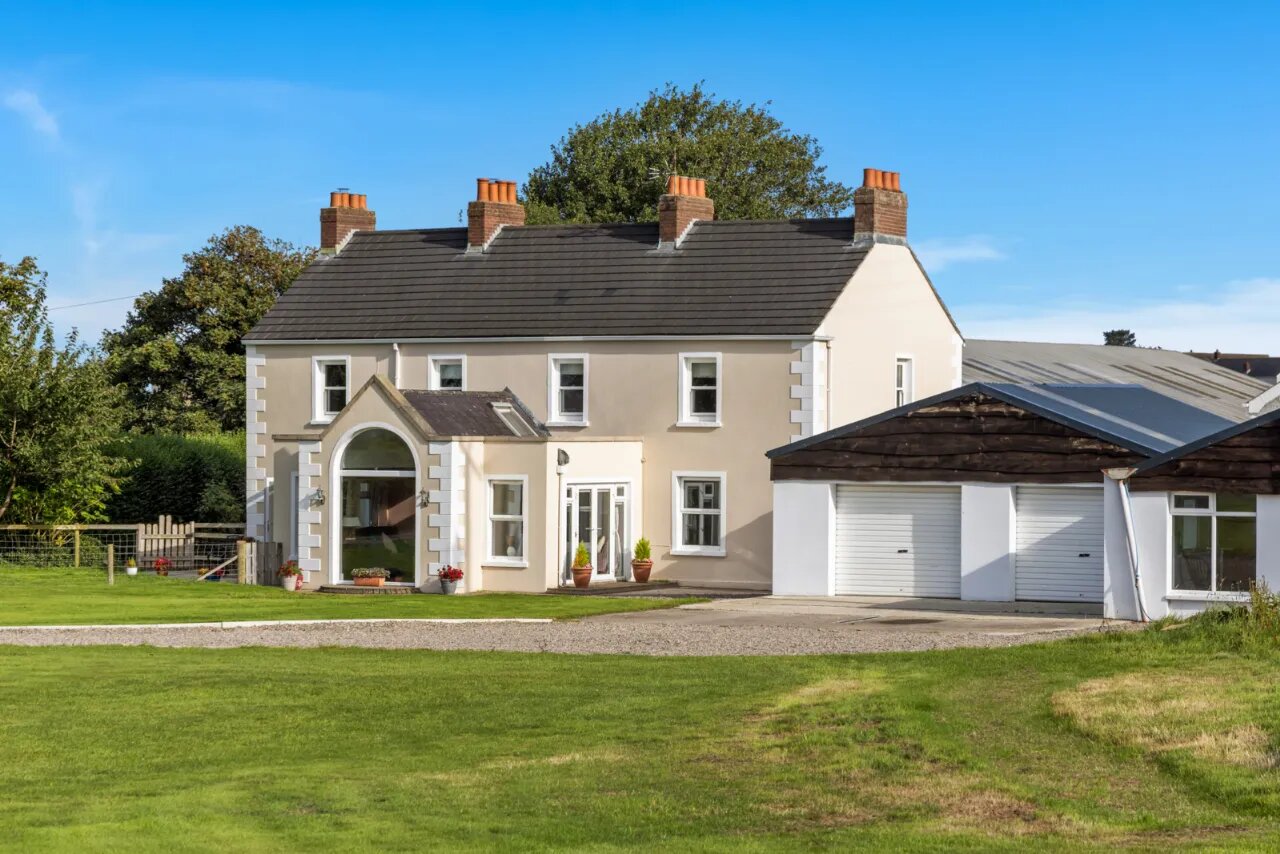 Merok, 10 Kerrs Road, Bangor, County Down, BT19 7QD