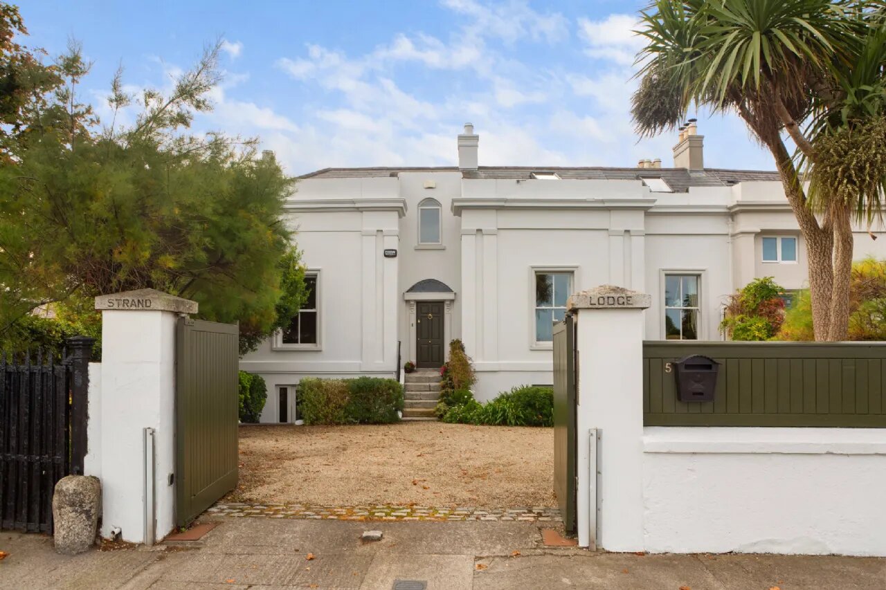 Strand Lodge, 5 Strand Road, Sandymount, Dublin 4, D04 X461
