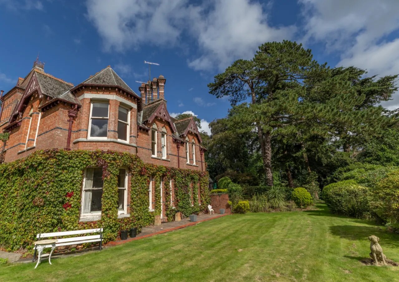 Rathturret, 12 Rath Road, Warrenpoint, Newry, County Down, BT34 3RX